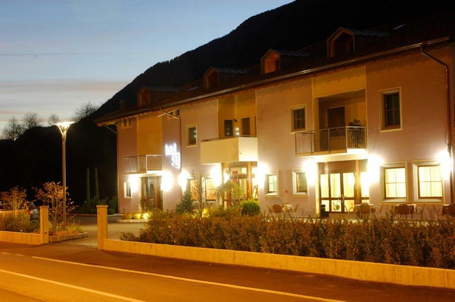 Da Rita Hotel Condino Exterior photo